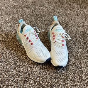 Womens Nike air 270 shoes